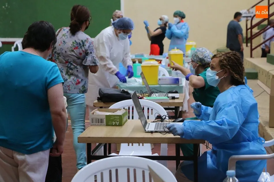 Foto de archivo de una de las vacunaciones masivas en Vitigudino