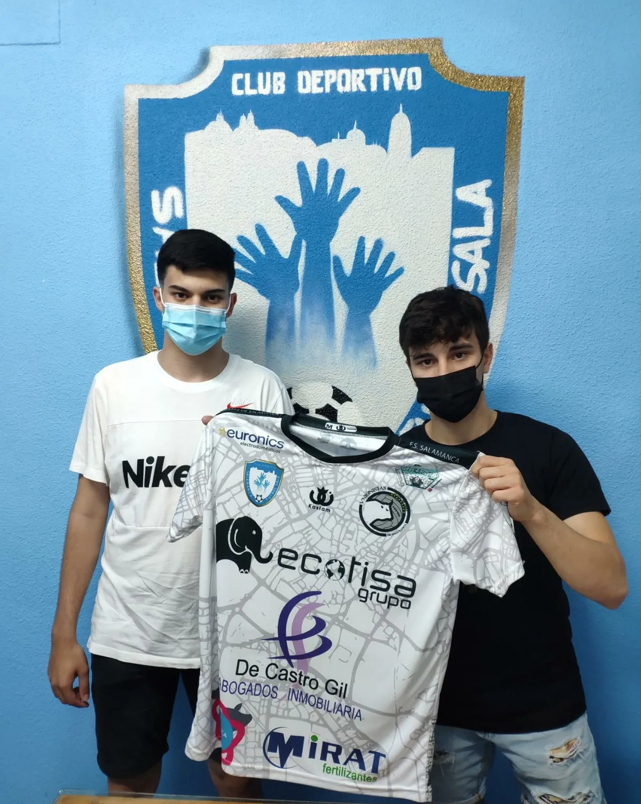 Dos de los jugadores renovados / FS Salamanca Unionistas