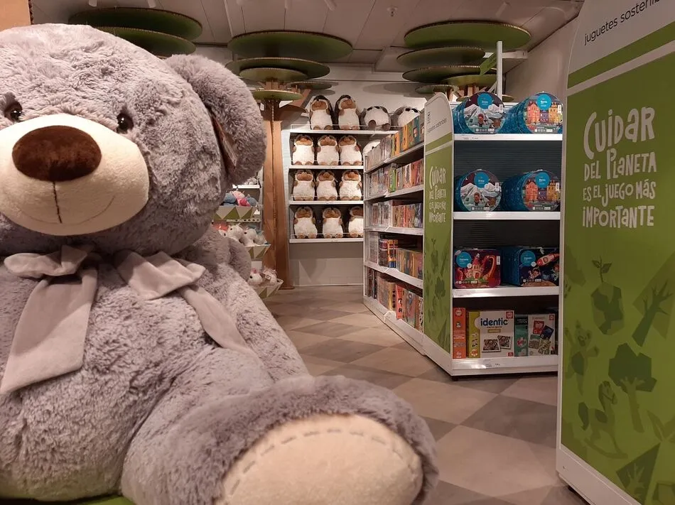 El Corte Inglés crea las tiendas de Juguetes que Cuidan del Planeta en más de 70 centros   