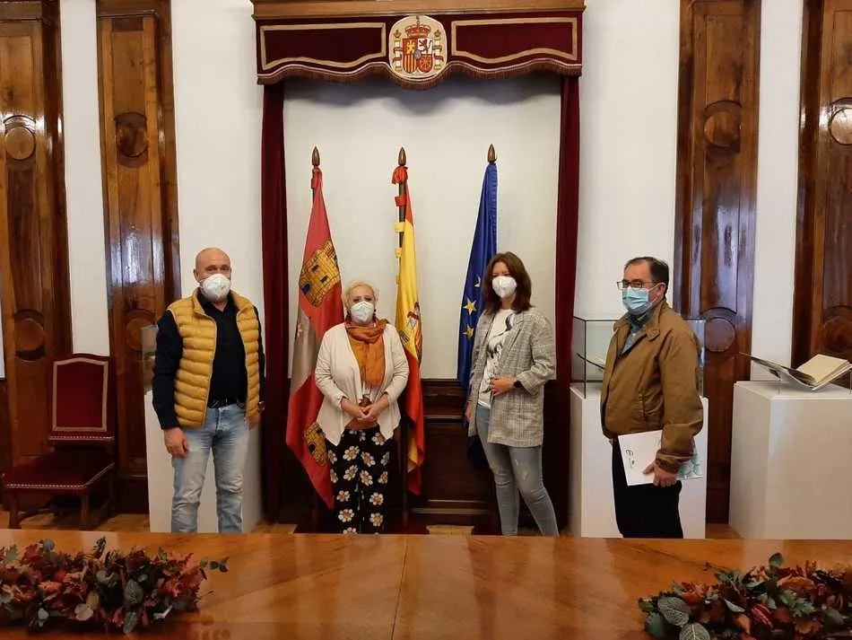 Reunión con la subdelegada del Gobierno a la que trasladaron la situación del CRMF