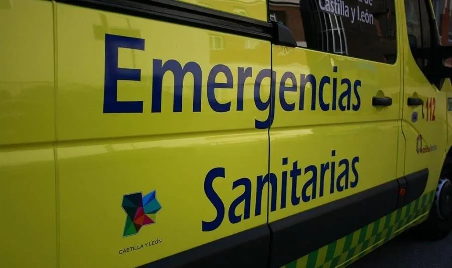 Foto de archivo de una ambulancia de Sacyl