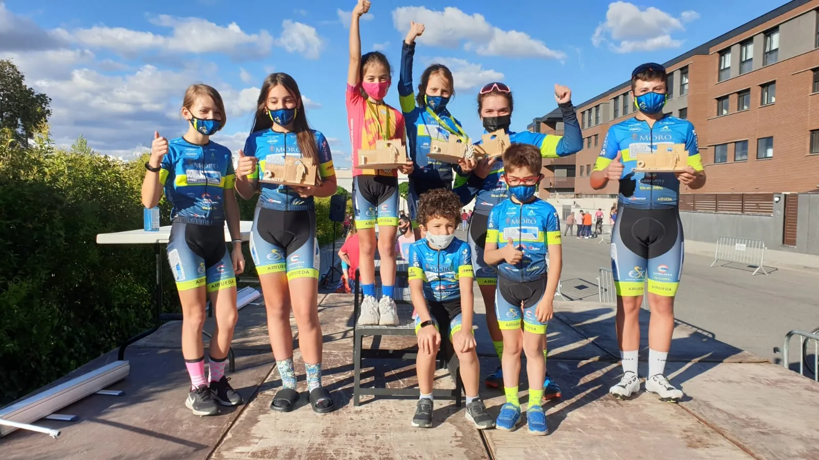 Corredores de la Escuela de Ciclismo Salmantina