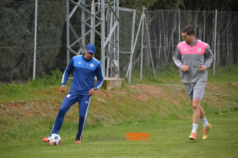 Iván Casado, con el Memo Calvillo, durante su recuperación / Carlos Cuervo
