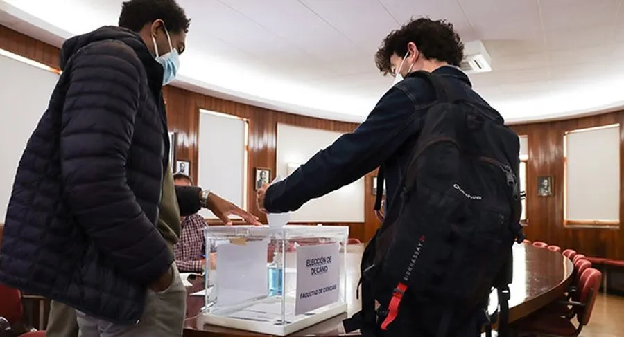 Una de las votaciones de estos comicios. Foto USAL