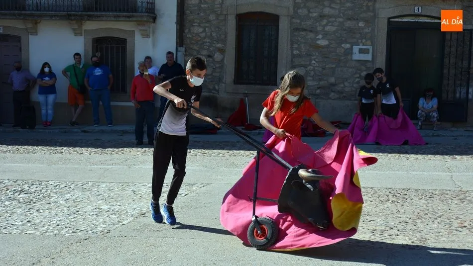 Los niños de la Escuela de Tauromaquia de Salamanca ofrecieron un interesante espectáculo / E. Corredera