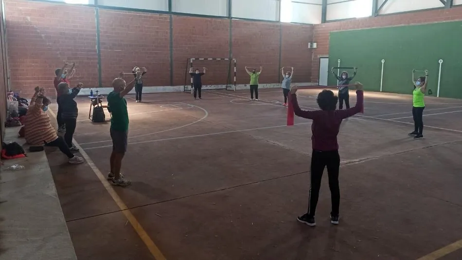 Una de las sesiones de gimnasia de mantenimiento