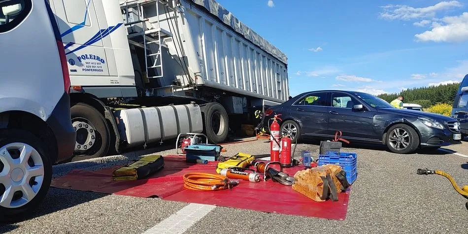Los servicios de emergencia trataron de rescatar a los afectados | Bomberos de Ponferrada/ElBierzodigital