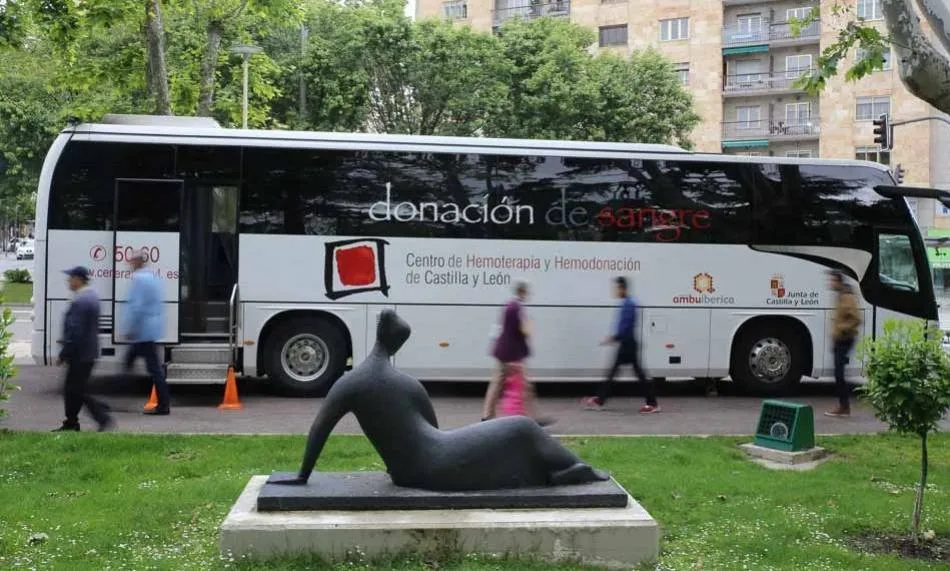 La donación de sangre, o hemodonación, en España es un acto altruista, voluntario, universal y gratuito