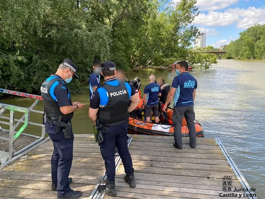El dispositivo de búsqueda encontró el cadáver cerca del embarcadero donde se le oyó pedir auxilio - 112 Castilla y León