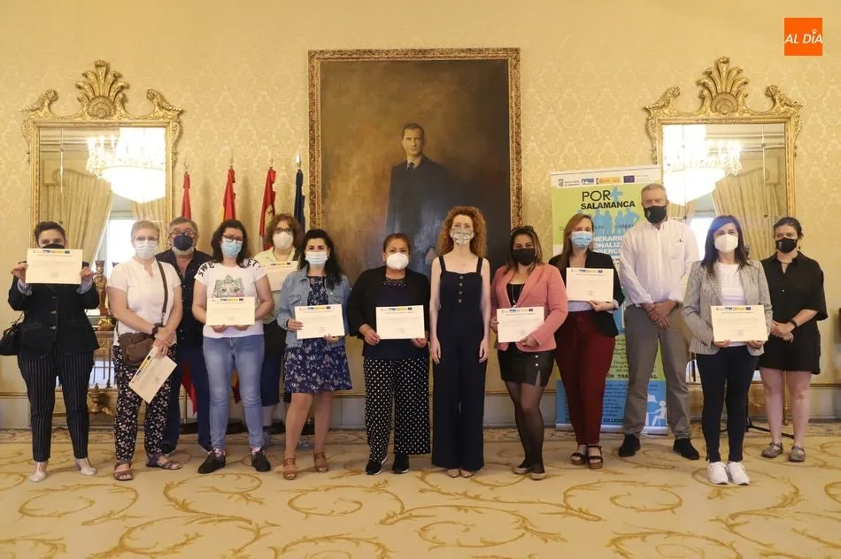 Entrega de diplomas de este curso en el Ayuntamiento