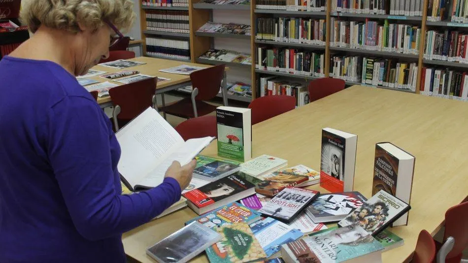 Algunas de las plazas vacantes son de auxiliar de biblioteca - Archivo