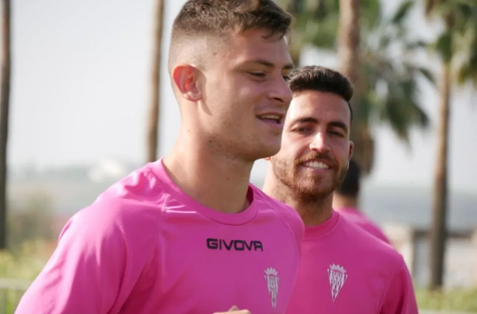 Berto Espeso en uno de los entrenamientos del Córdoba