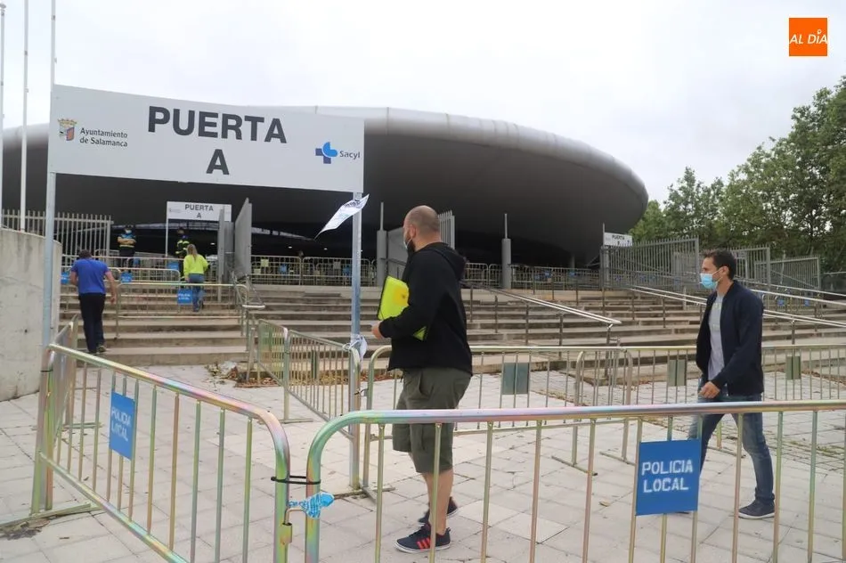 Vacunaciones en el pabellón Multiusos de Salamanca