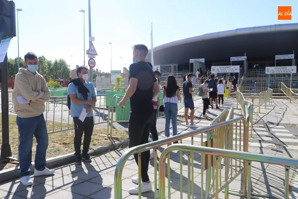 Vacunaciones en el pabellón Multiusos de Salamanca