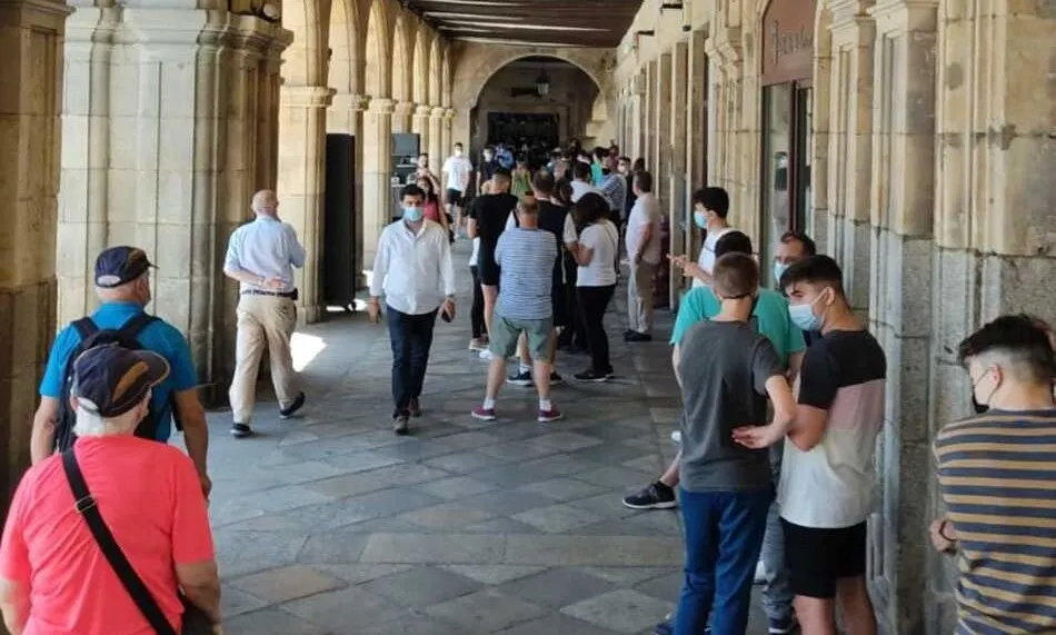 Los abonos se pusieron a la venta en la tienda hace dos días | Archivo