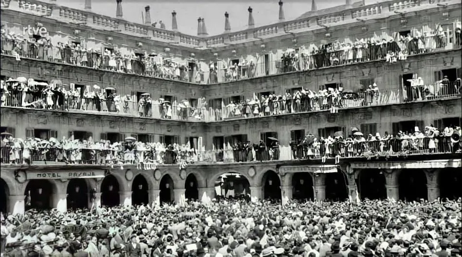 El día que se proclamó la República y Miguel de Unamuno fue nombrado alcalde vitalicio de...