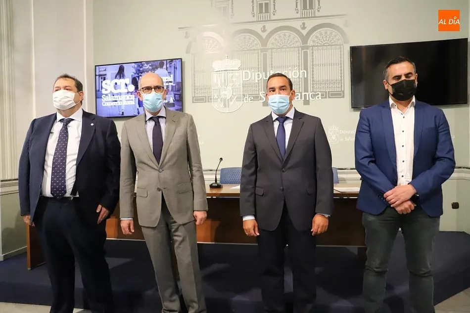 Presentación de los nuevos bonos de fomento del consumo en Salamanca - Lydia González