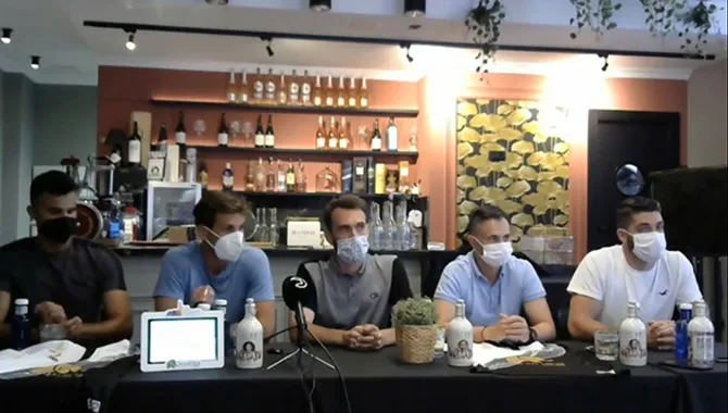 Presentación de Pablo Espina, Salva de la Cruz y Sergio Hernández como nuevos jugadores de Unionistas