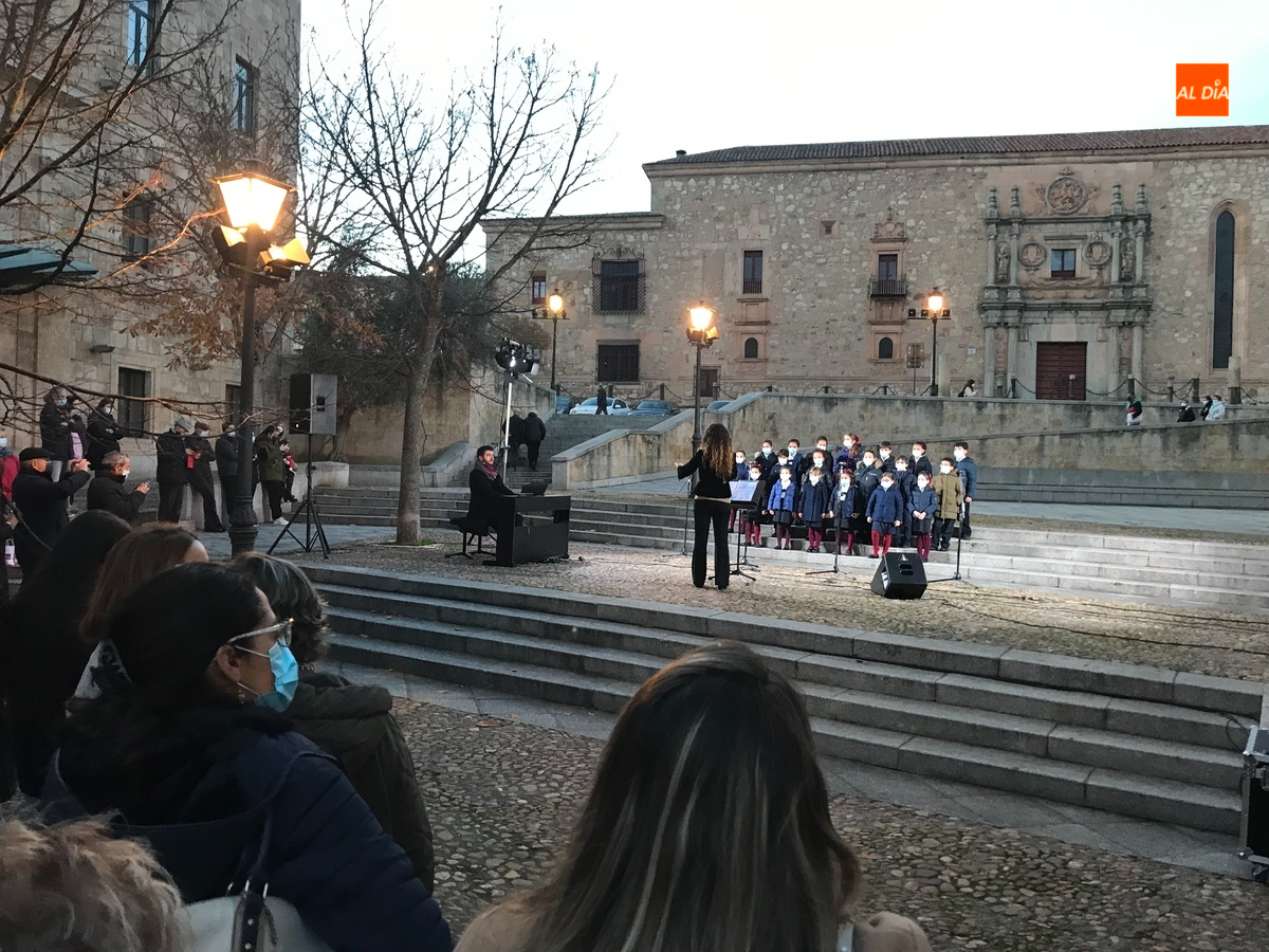 Concierto del Precoro y Coro Juvenil Ciudad de Salamanca en la Plaza de San Blas