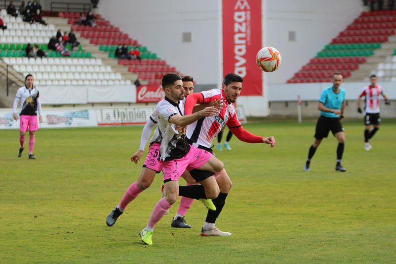 El 2022 y el Zamora le dejan a Unionistas su primera derrota en el campo en Liga tras un partidazo (2-1)