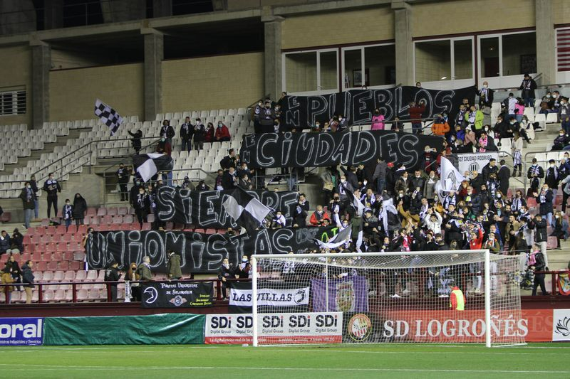 Aficionados de Unionistas, robados, coaccionados, amenazados e insultados a las afueras de Las Gaunas