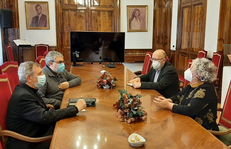 José Luis Retana se reúne con la subdelegada del Gobierno y el presidente de la Diputación