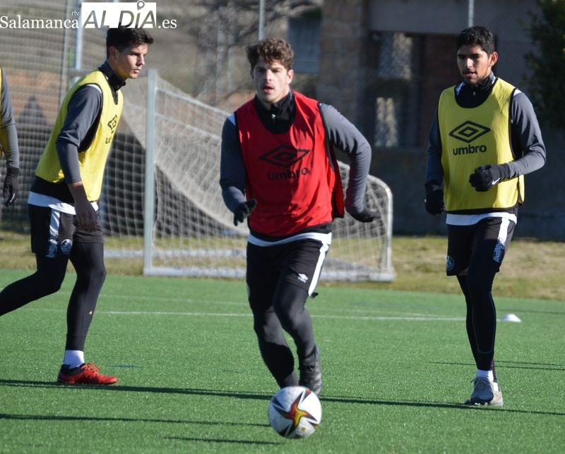 Benítez y Fer Romero, ausentes en un entrenamiento del Salamanca UDS marcado por un posible positivo