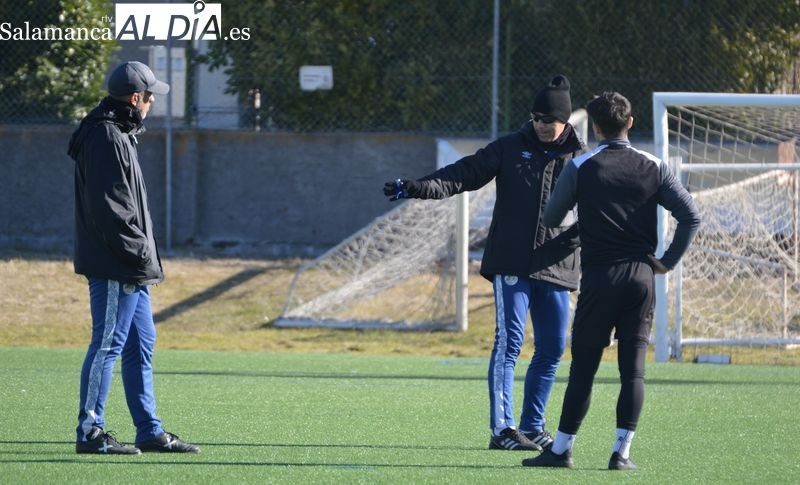 Calderón sigue entrenando al Salamanca UDS en medio de la tormenta
