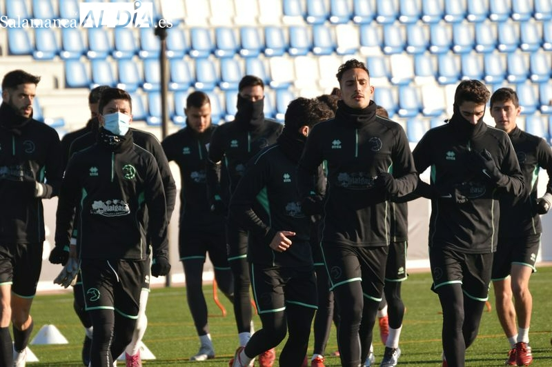 Acosta tampoco se marcha de Unionistas: La opción de salir no ha estado encima de la mesa en ningún momento