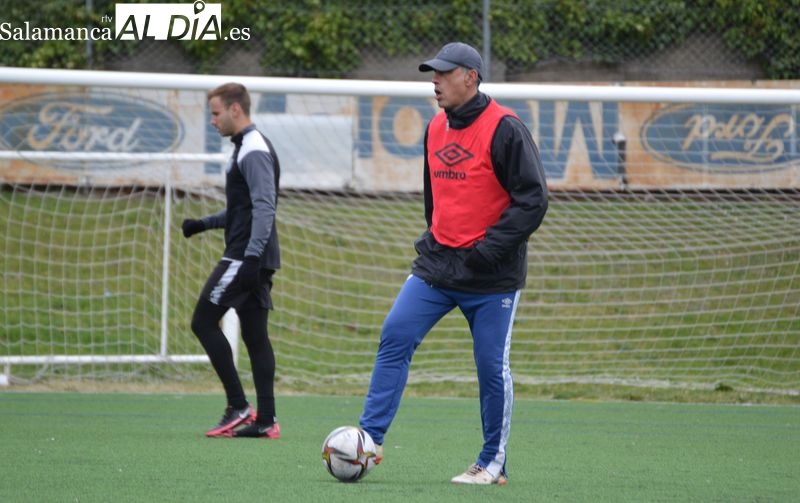 Robles, sobre la salida de Hugo Díaz: No ha entrenado e igual podemos usar su ficha