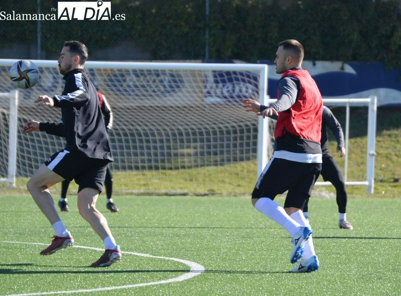 El Salamanca UDS debuta en 2022 en casa del Móstoles sin su nuevo 9 y Calderón