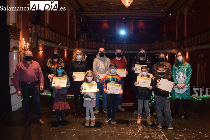 Entregados los premios de los concursos de escaparates, balcones y postales navideñas