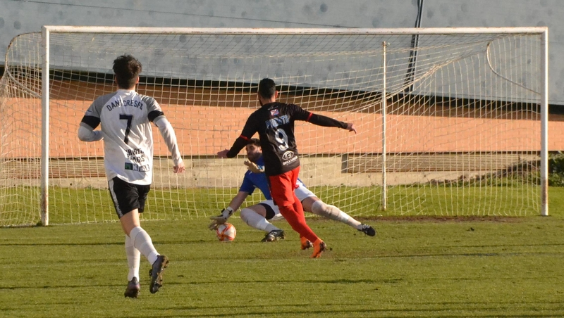 Un gol a los 50 condiciona el regreso a los campos del Ciudad Rodrigo tras un mes de parón