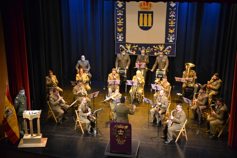La Banda del Regimiento de Ingenieros pone el broche al Día de San Sebastián