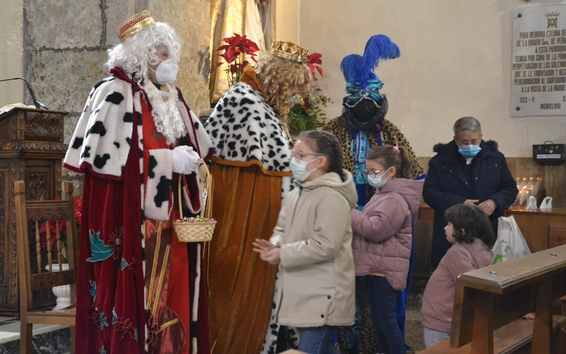 Los Reyes hacen parada en San Andrés antes de despedirse de Miróbriga