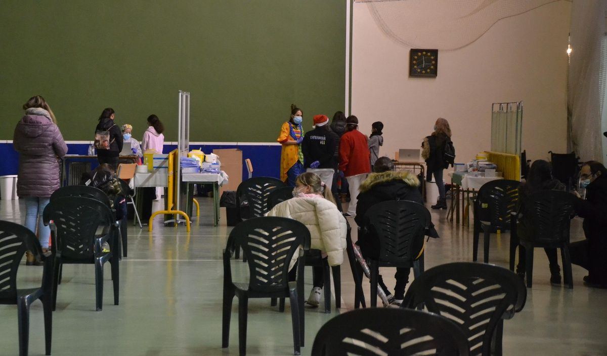 Fijadas las fechas para la imposición de la vacuna de recuerdo a los nacidos entre 1973 y 1982