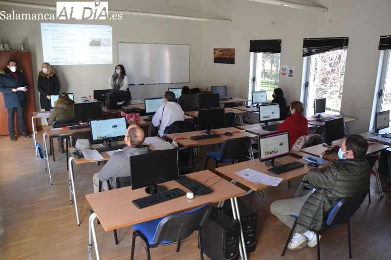 Los cursos del Centro de Nuevas Tecnologías superan el centenar de inscritos