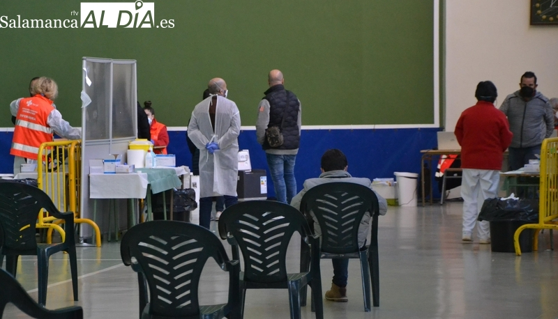 La semana que viene recibirán la dosis de recuerdo los nacidos entre 1983 y 1994