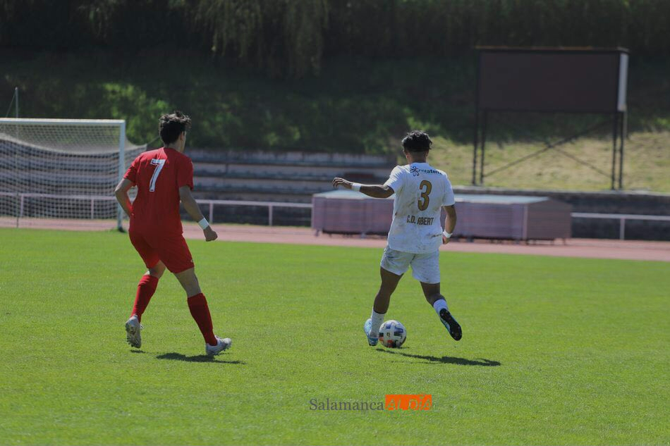 Yuberth denuncia que en el Ribert aún no han cobrado la prima de ascenso: Nunca me había pasado