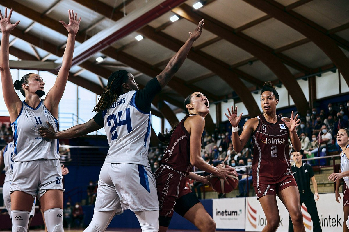 Escandaloso positivo inventado de Belén Arrojo, ex del Avenida, en la encerrona turca al Gernika con sirenas antiaéreas y cambio de pabellón