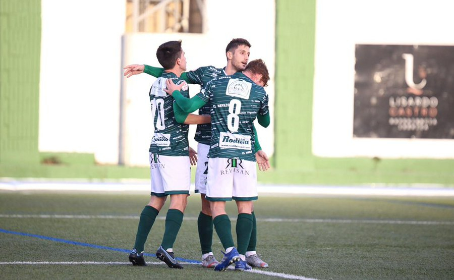 El Guijuelo abre hueco en la pelea por el ascenso directo