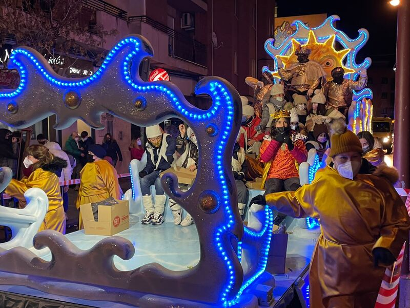 Siete carrozas para acompañar a los Reyes Magos en Santa Marta de Tormes 
