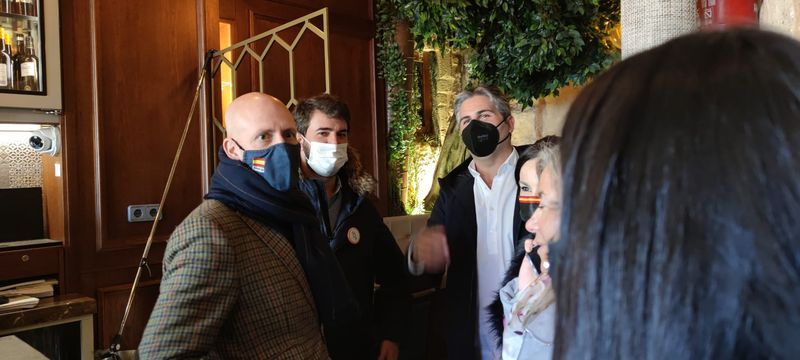 Juan García Gallardo visita Salamanca y habla con los hosteleros de la ciudad