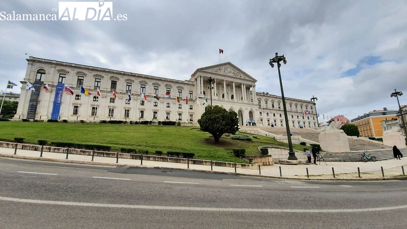 La mayoría absoluta de Costa, la debacle de la izquierda y el ascenso fulgurante de los nuevos partidos de derecha: fotografía de las legislativas en Portugal