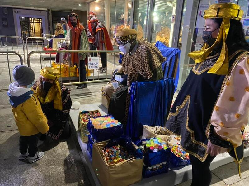 Melchor, Gaspar y Baltasar recorren las calles de Guijuelo 