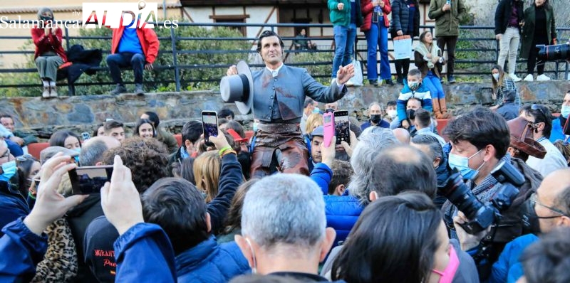 Delirio en Valero con un entregado Morante de la Puebla