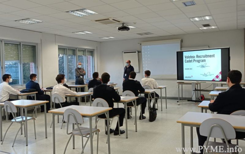 Alumnos de Adventia Salamanca son seleccionados para ser pilotos de Volotea