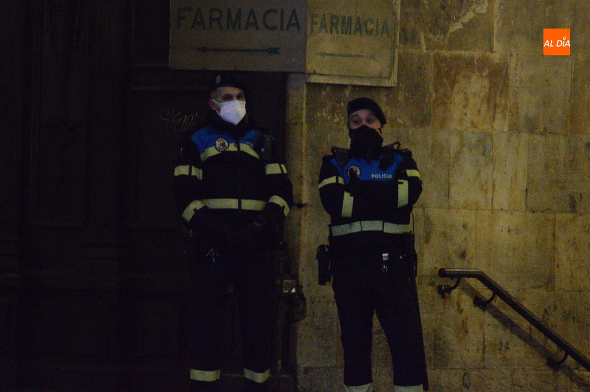 Tres heridos, dos de ellos graves, tras una reyerta con arma blanca en un piso de la avenida Filiberto Villalobos