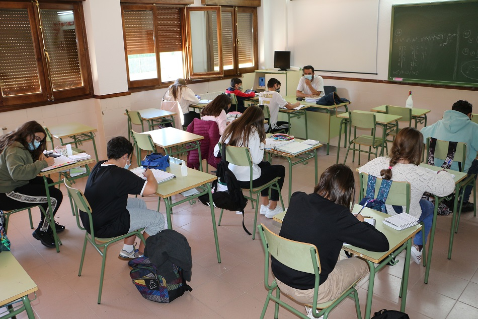 Gobierno, CC.AA y comunidad educativa se inclinan por no retrasar la vuelta al cole tras la Navidad