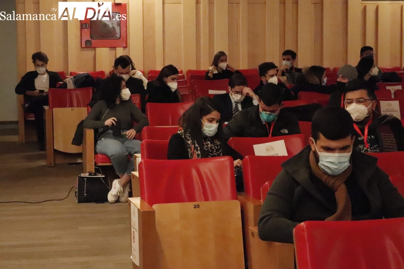 Un centenar de alumnos de 16 países participan de forma presencial en los Cursos de Especialización en Derecho de la USAL